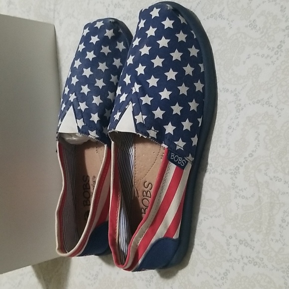 BOBS from Skechers Women' s Red/white/blue Slip On Shoes 9 - Picture 2 of 7